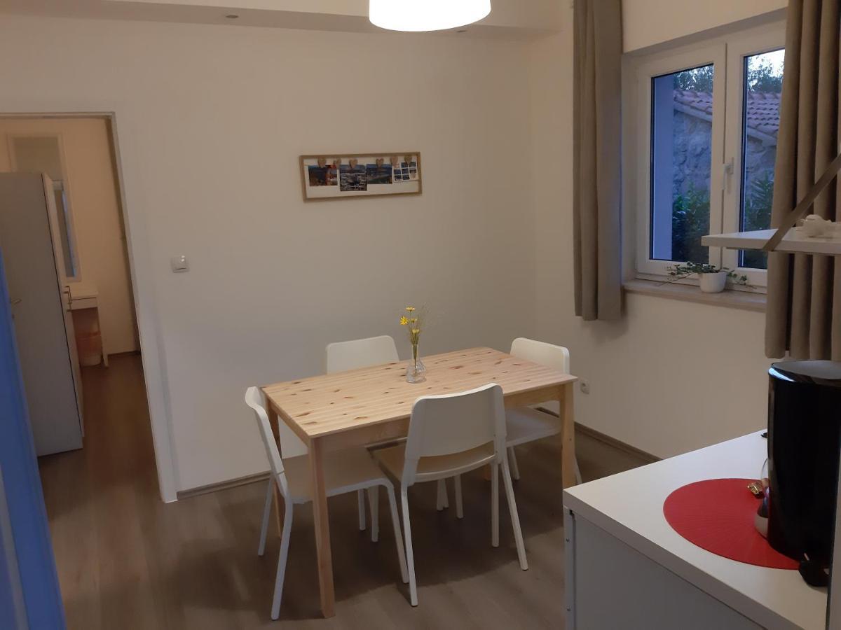 Natasa Apartments Krk Vrh  Екстериор снимка